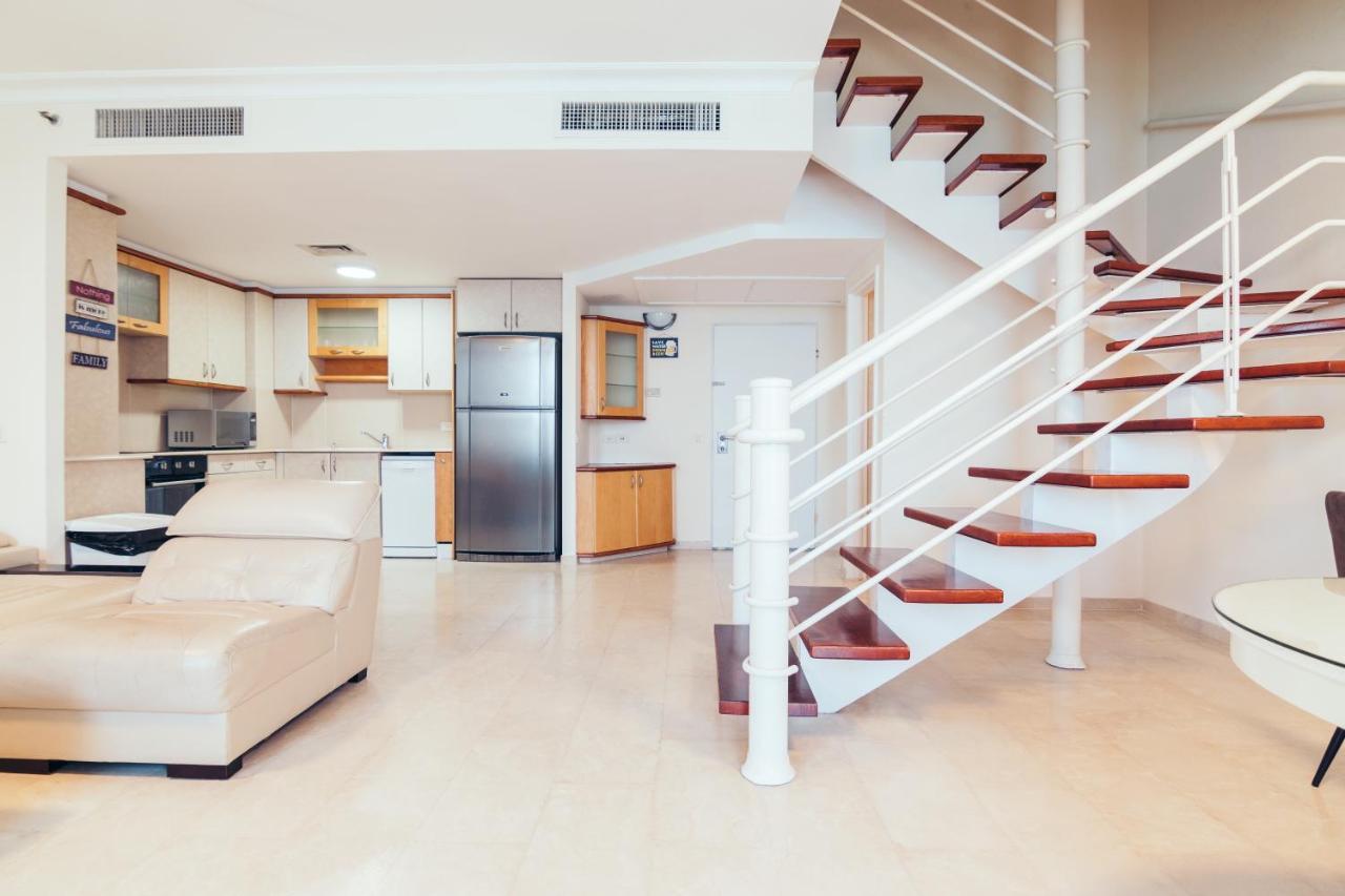 Almog Haifa Israel Apartments מגדלי חוף הכרמל Экстерьер фото